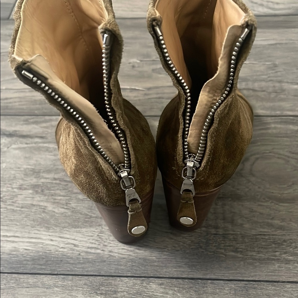 Rag and bone Women's Suede Ankle Boots - khaki color
Used but good condition - Picture 5 of 8